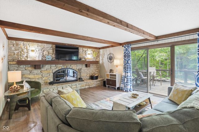 755 Round Court, Zionsville, IN 46077