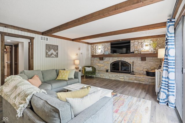 755 Round Court, Zionsville, IN 46077