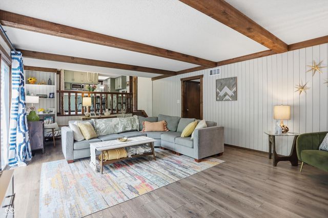 755 Round Court, Zionsville, IN 46077