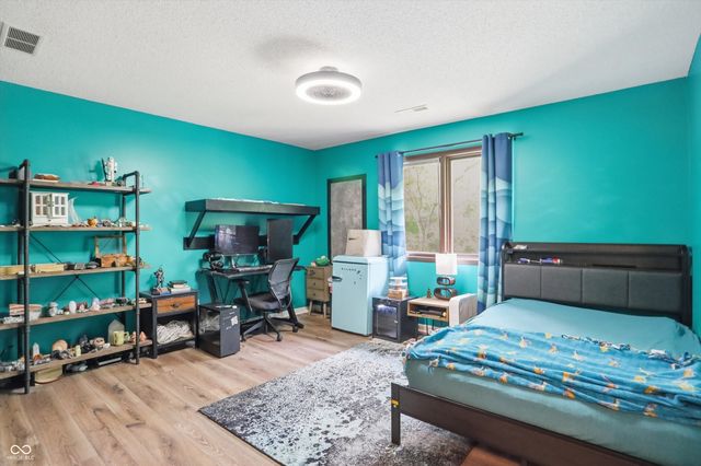 755 Round Court, Zionsville, IN 46077
