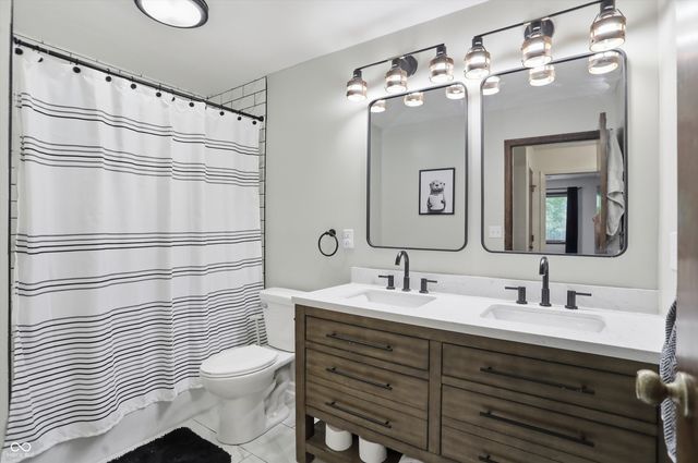 755 Round Court, Zionsville, IN 46077