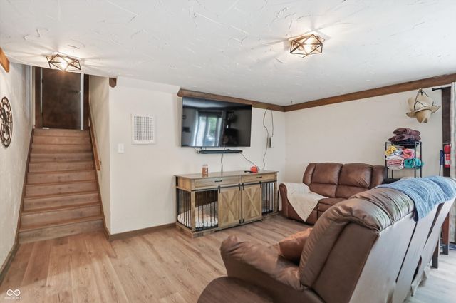 755 Round Court, Zionsville, IN 46077