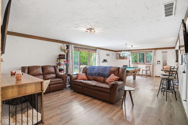 755 Round Court, Zionsville, IN 46077