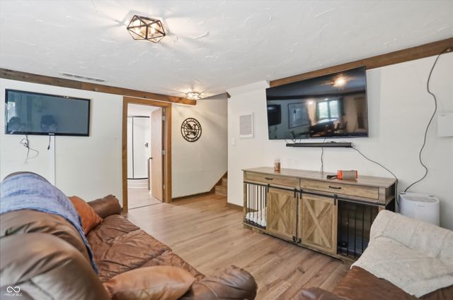 755 Round Court, Zionsville, IN 46077