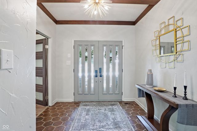 755 Round Court, Zionsville, IN 46077