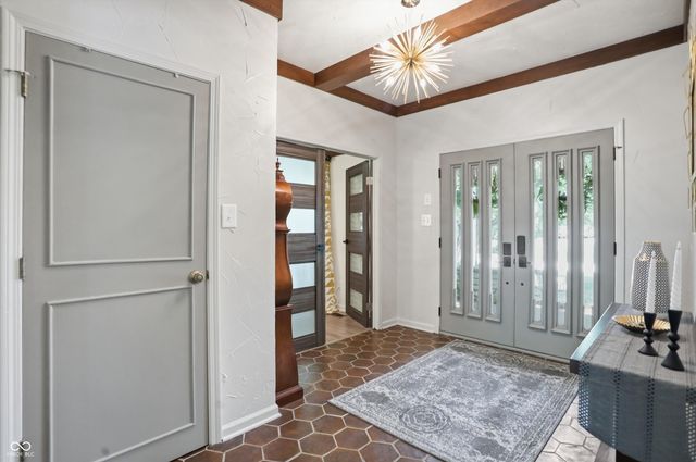 755 Round Court, Zionsville, IN 46077