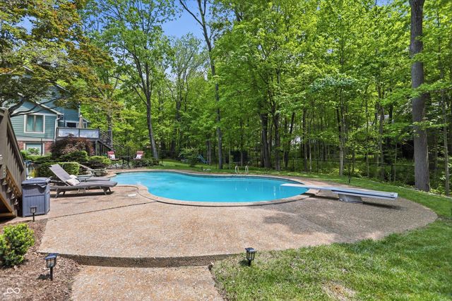 755 Round Court, Zionsville, IN 46077