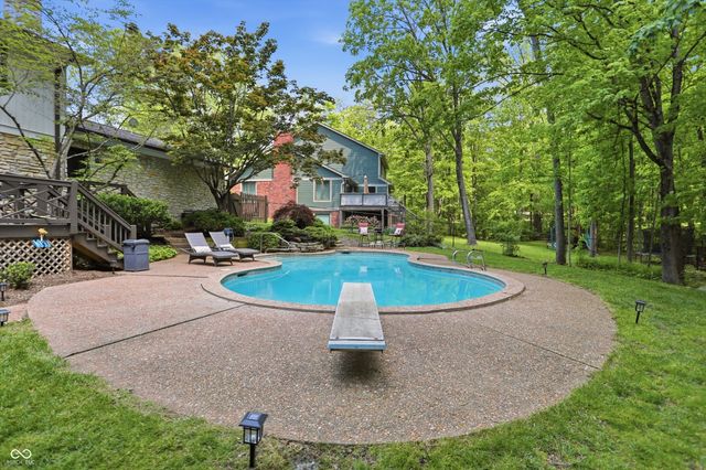755 Round Court, Zionsville, IN 46077