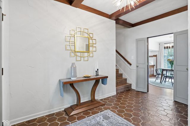 755 Round Court, Zionsville, IN 46077
