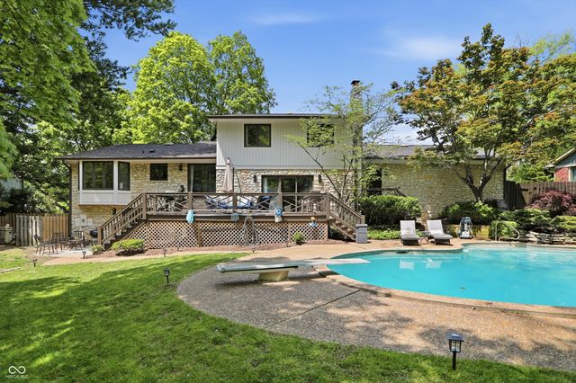 755 Round Court, Zionsville, IN 46077