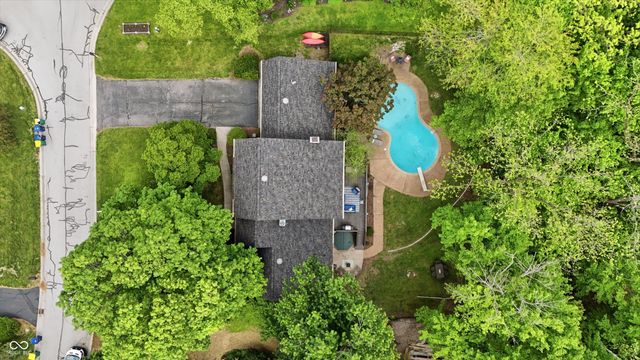 755 Round Court, Zionsville, IN 46077