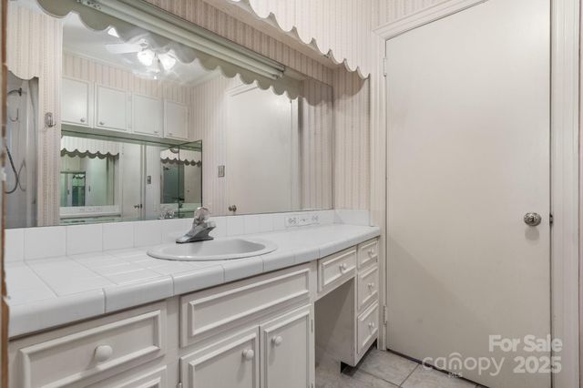 4002 Hickory Boulevard, Granite Falls, NC 28630