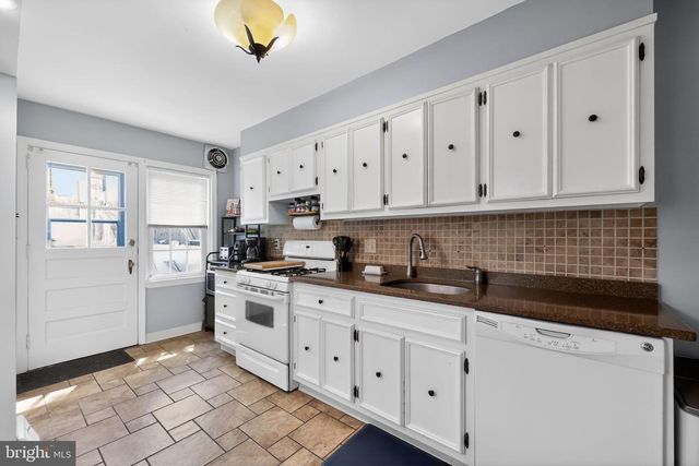 7635 BURHOLME AVE, Philadelphia, PA 19111