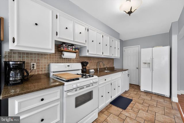 7635 BURHOLME AVE, Philadelphia, PA 19111