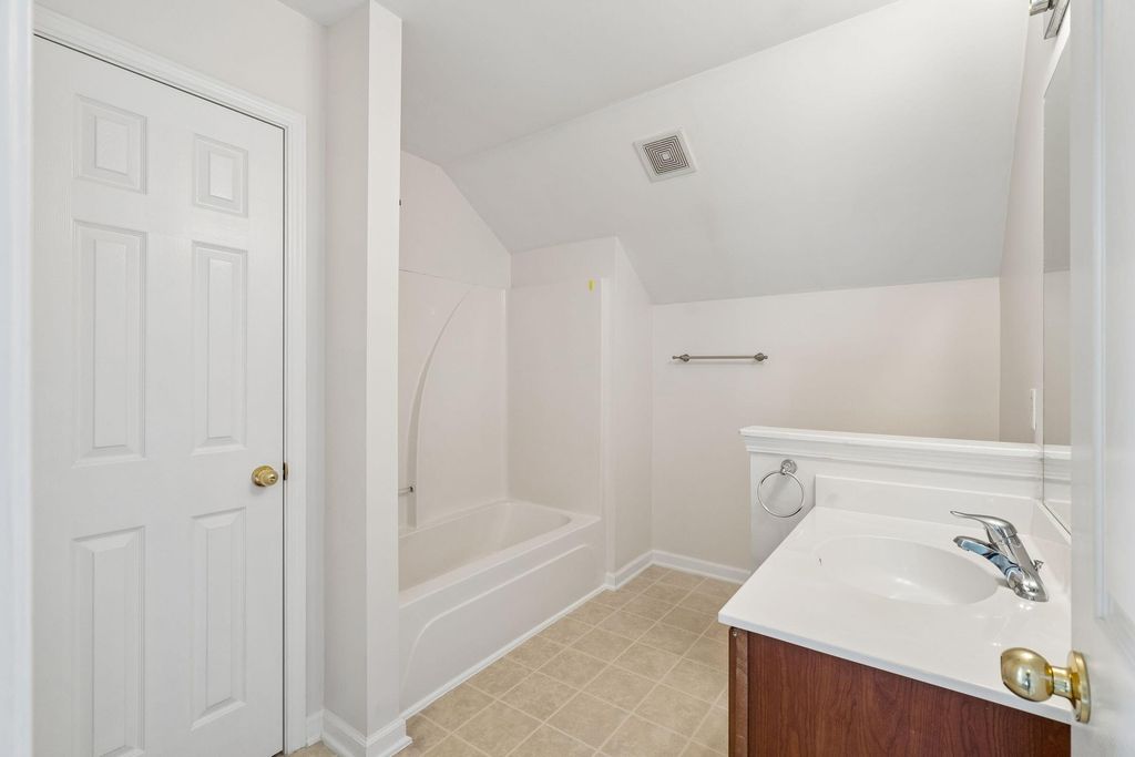 Image 22 of property listing at 1207 Shadow Mist Lane, Charleston, SC 29492