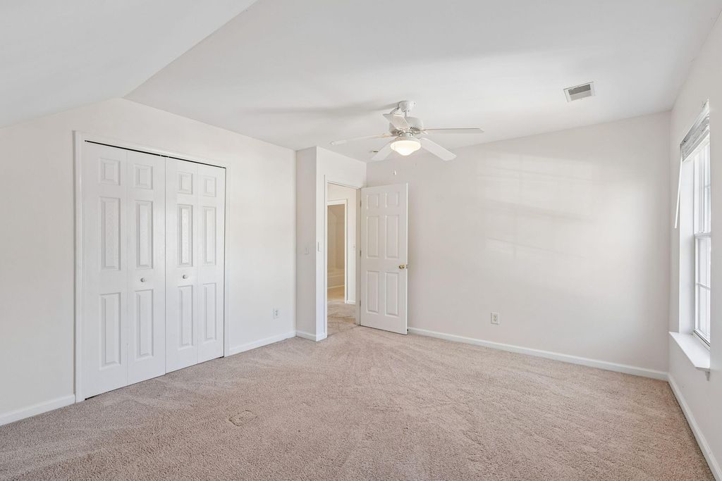 Image 28 of property listing at 1207 Shadow Mist Lane, Charleston, SC 29492