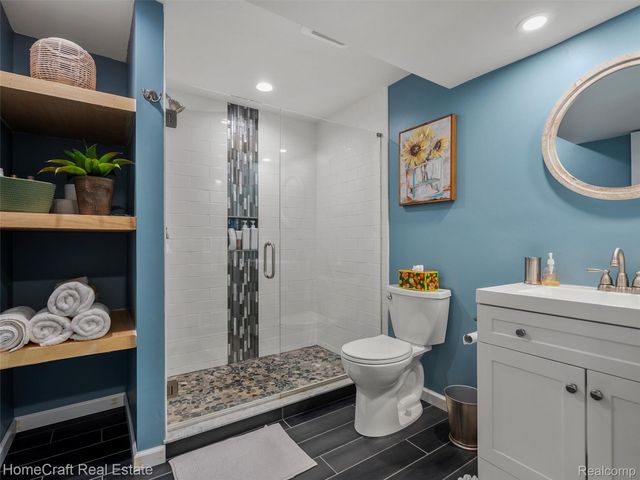 6031 BALMORAL Way, Commerce Charter Township, MI 48382