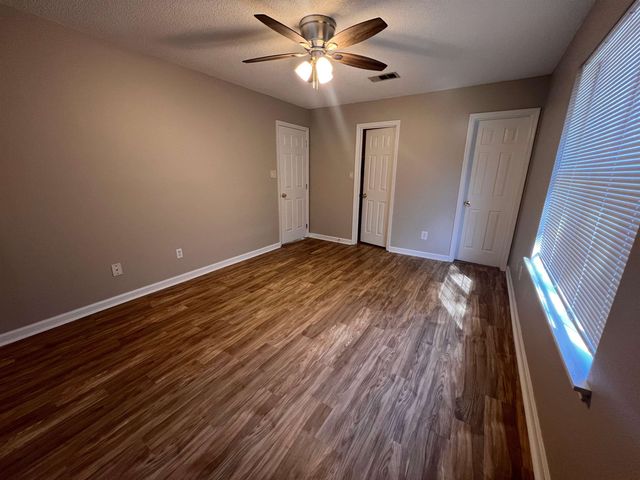 1949 Rob Way, Tallahassee, FL 32303