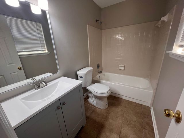 1949 Rob Way, Tallahassee, FL 32303