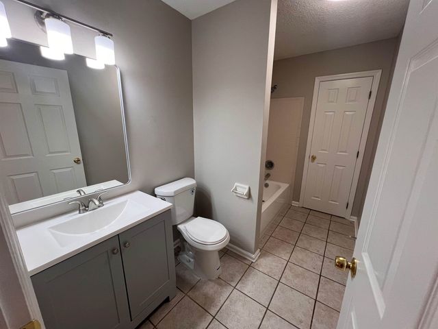 1949 Rob Way, Tallahassee, FL 32303