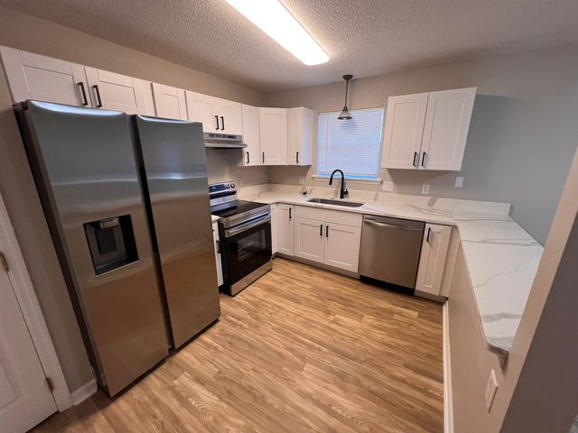 1949 Rob Way, Tallahassee, FL 32303