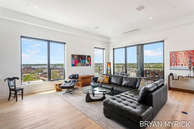 159 S River Avenue 505, Holland, MI 49423