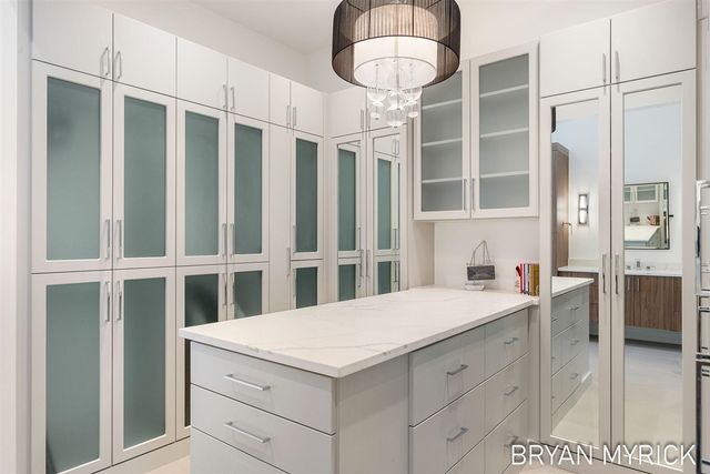 159 S River Avenue 505, Holland, MI 49423