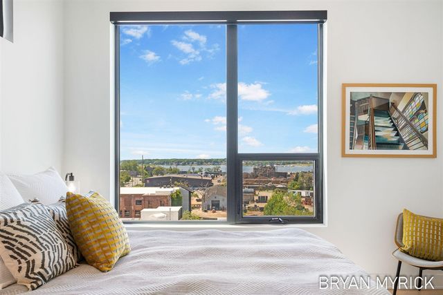 159 S River Avenue 505, Holland, MI 49423