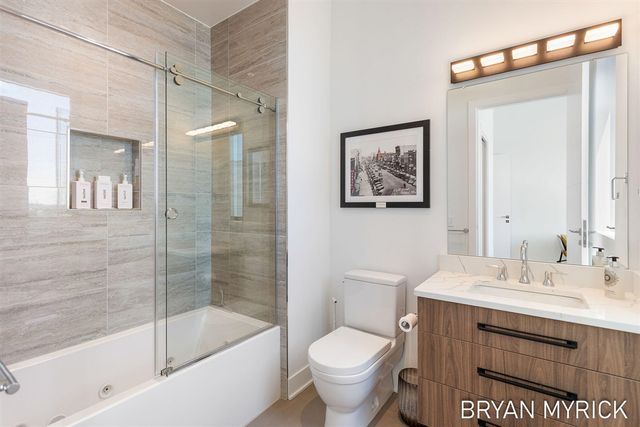 159 S River Avenue 505, Holland, MI 49423