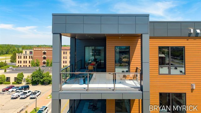 159 S River Avenue 505, Holland, MI 49423