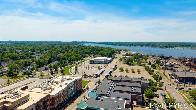 159 S River Avenue 505, Holland, MI 49423