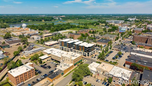 159 S River Avenue 505, Holland, MI 49423