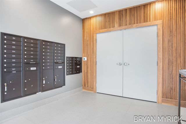 159 S River Avenue 505, Holland, MI 49423