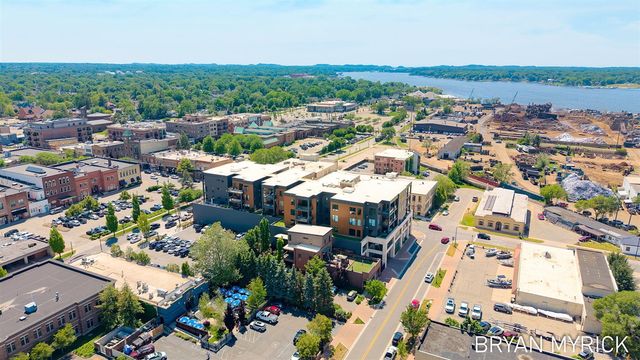 159 S River Avenue 505, Holland, MI 49423
