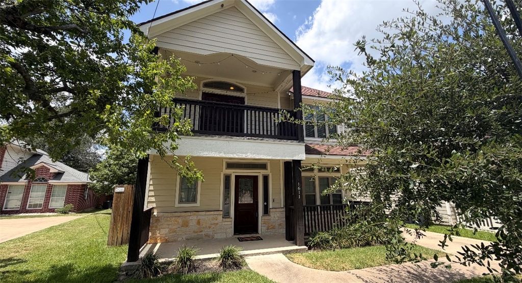 1611 Park Place, College Station, TX 77840 — exterior