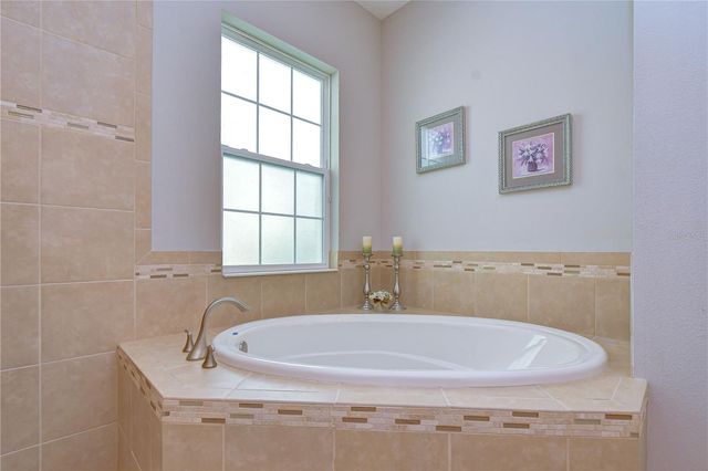 6335 KNOB TREE DRIVE, Lithia, FL 33547
