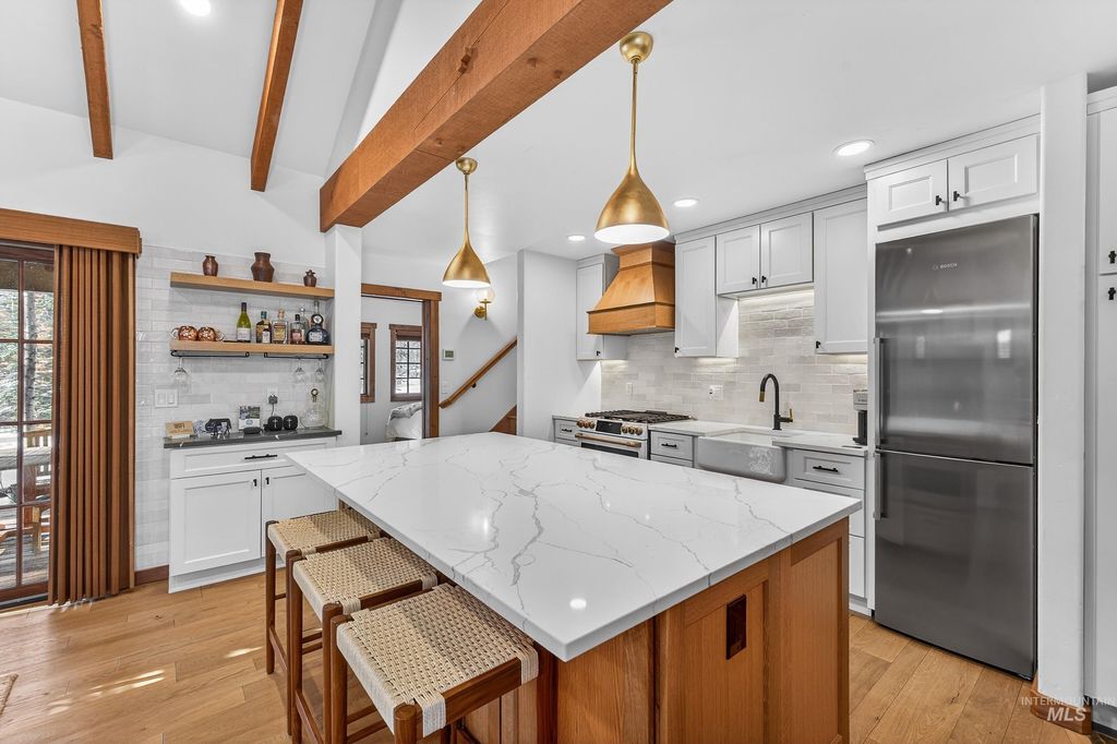 21 Rock Creek Court, Donnelly, ID 83615 photo 2