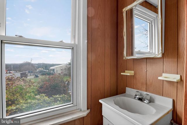 411 SWAMP PIKE, Schwenksville, PA 19473