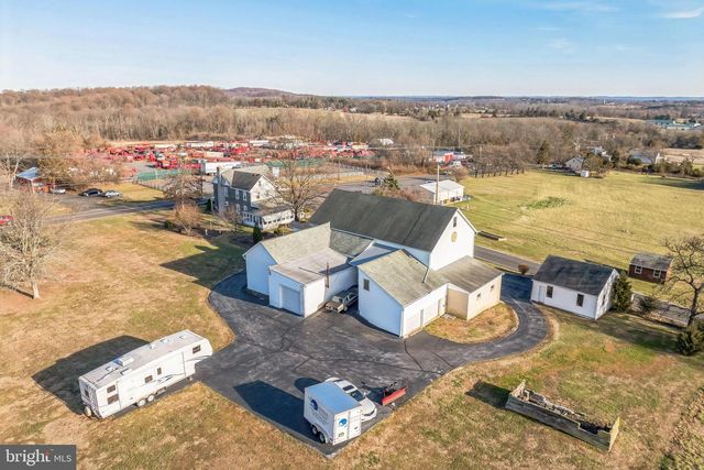 411 SWAMP PIKE, Schwenksville, PA 19473