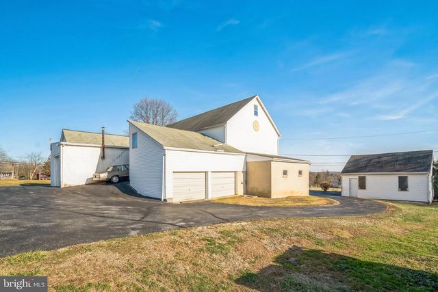 411 SWAMP PIKE, Schwenksville, PA 19473