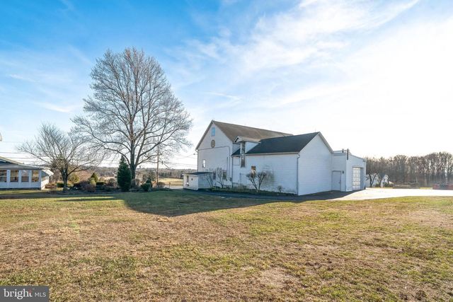 411 SWAMP PIKE, Schwenksville, PA 19473