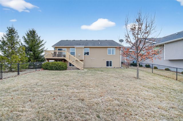 16201 Wilden Drive, Urbandale, IA 50323