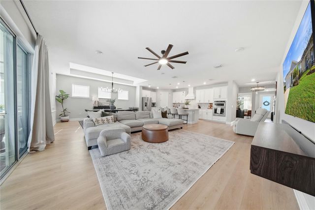 31605 WESTBURY ESTATES AVENUE, Wesley Chapel, FL 33545