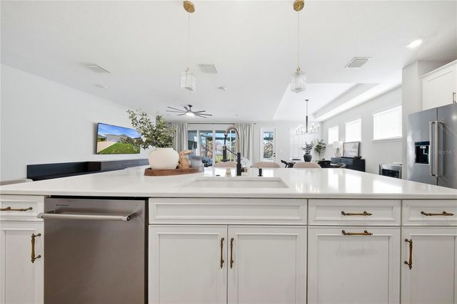 31605 WESTBURY ESTATES AVENUE, Wesley Chapel, FL 33545