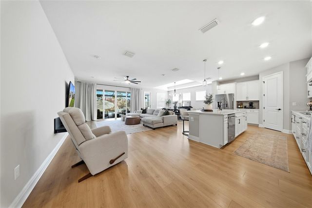 31605 WESTBURY ESTATES AVENUE, Wesley Chapel, FL 33545