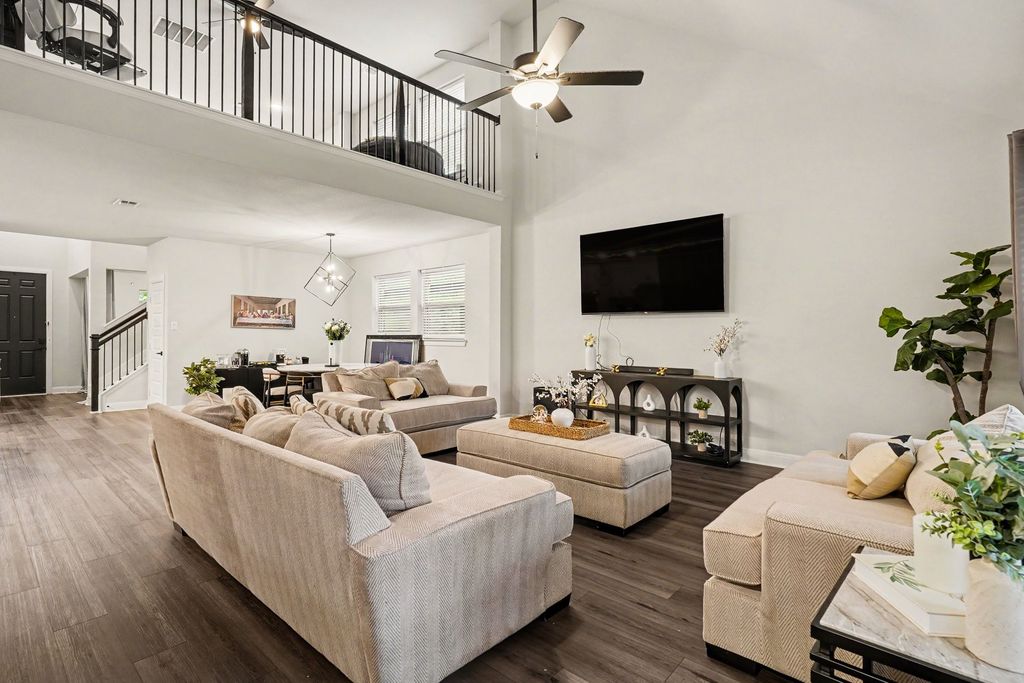 909 Almond Blossom Circle, Crowley, TX 76036 — photo 4