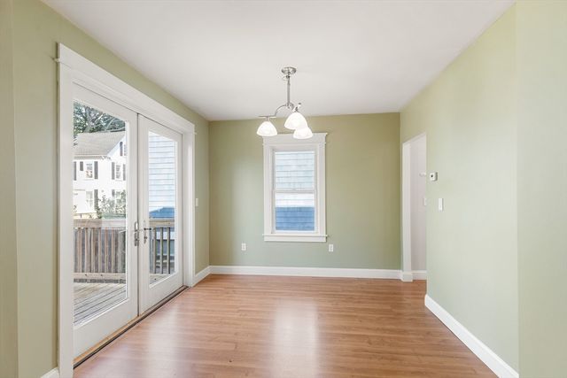 17 Osgood St, Salem, MA 01970