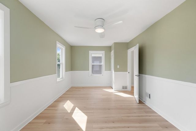 17 Osgood St, Salem, MA 01970