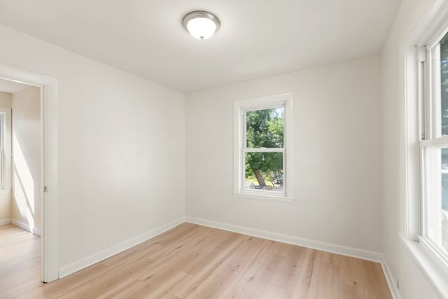 17 Osgood St, Salem, MA 01970