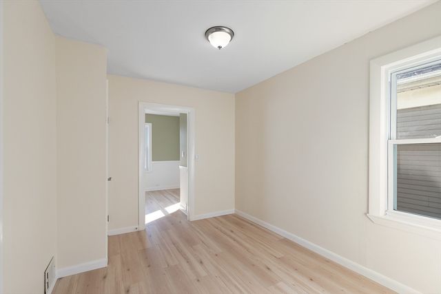 17 Osgood St, Salem, MA 01970